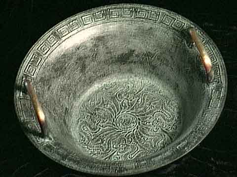 Medium sized Spouting Bowl